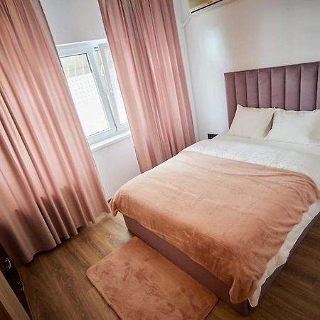 Queen Apartment Athenee Bukares Bagian luar foto
