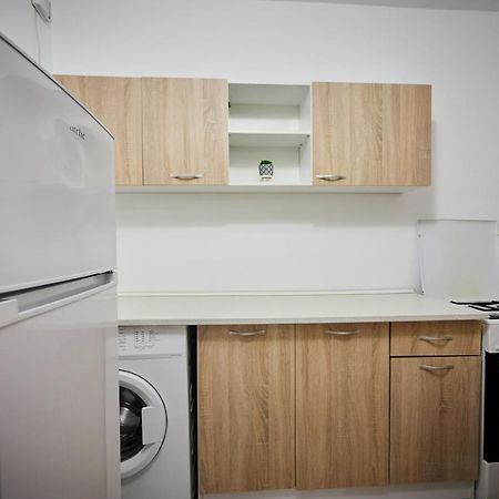 Queen Apartment Athenee Bukares Bagian luar foto
